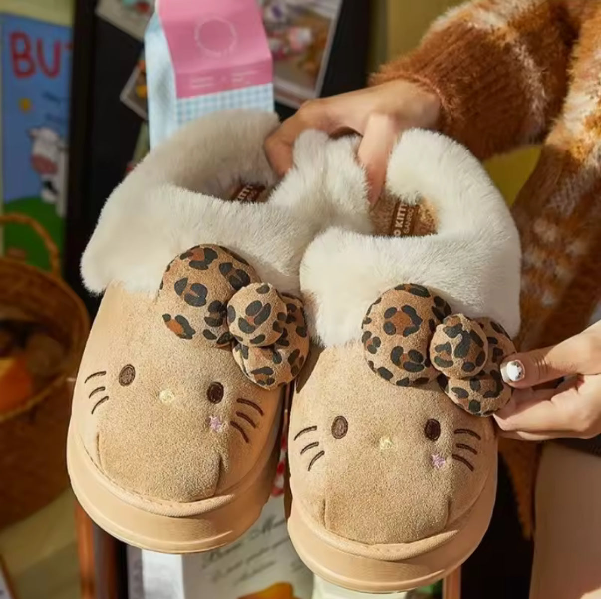 Hello Kitty Slippers 🐱👣 – Cozy & Cute for Indoors and Outdoors 💖